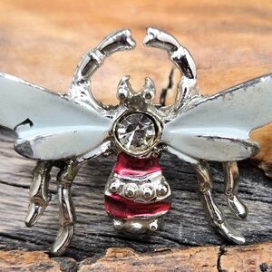Vintage Bee Brooch White & Red Enamel w/ Clear Faceted Glass Crystal in Torso